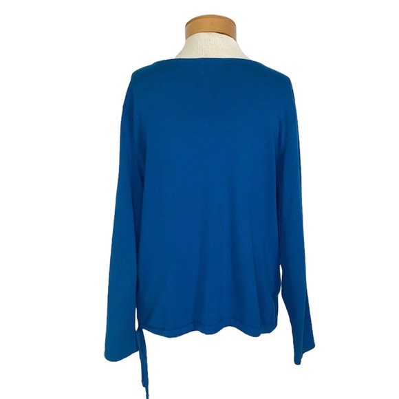 Chico’s, V-neck Turquoise, Long Sleeve Sweater with Pockets and Tie Hem 1/Med. - Picture 7 of 8